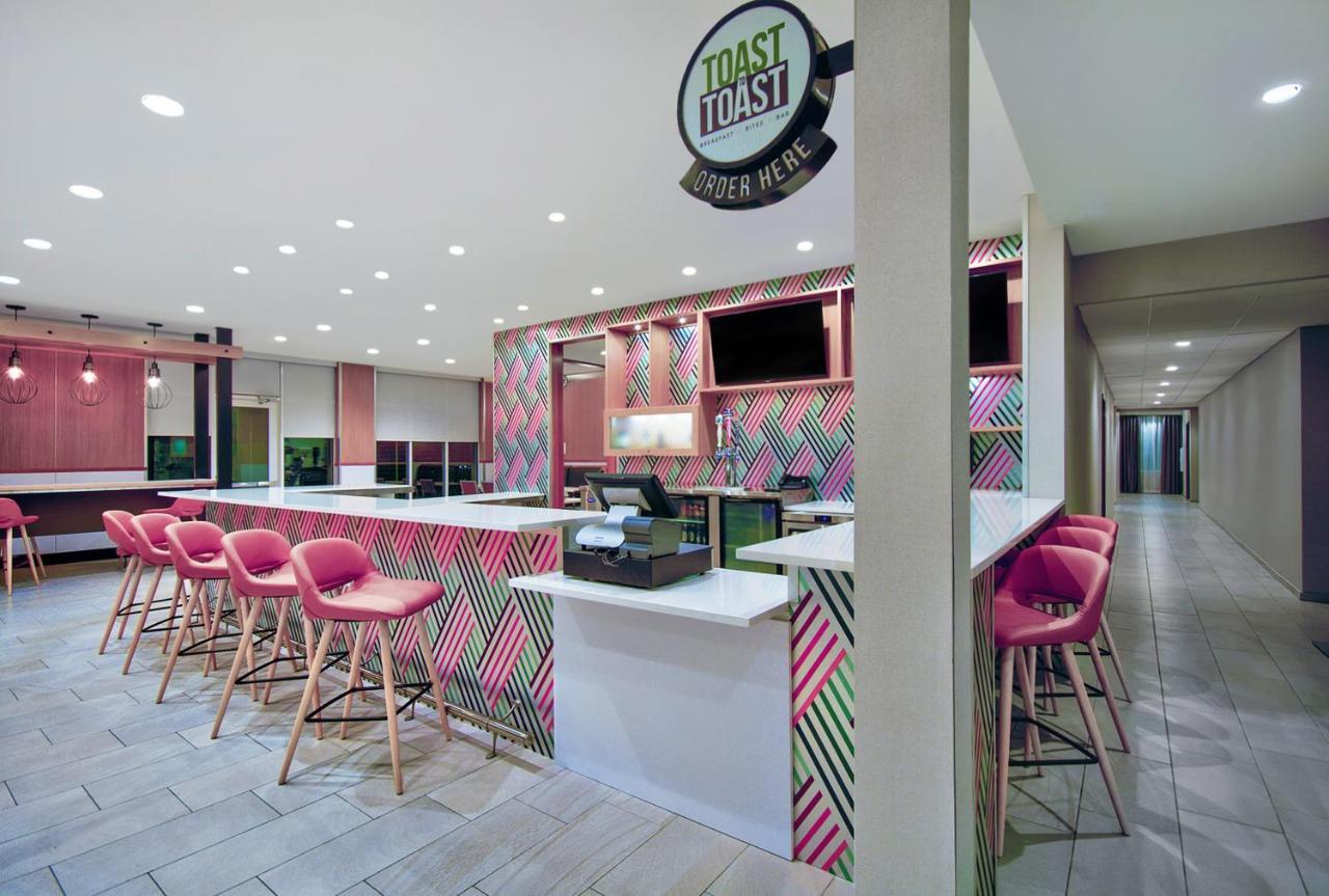 Holiday Inn - Erie By Ihg Bagian luar foto
